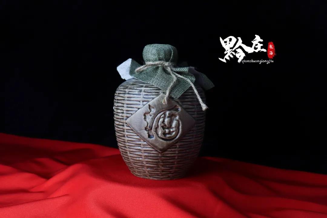 老酒和新酒的不同不止在時(shí)間上，喝法也不同！