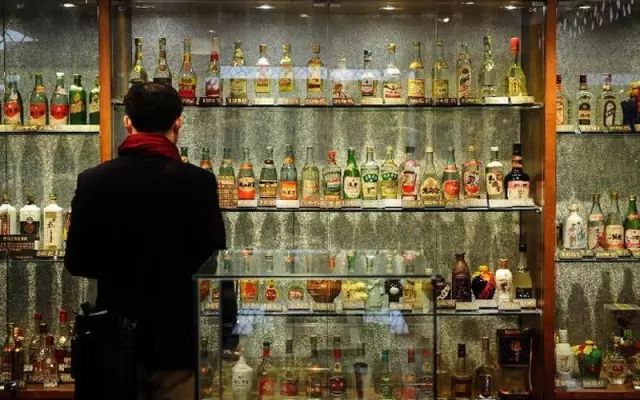 假酒案頻發(fā)！中秋節(jié)買酒最好找熟人，看了這些